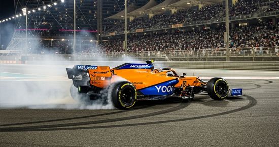 Норрис взял титул и сразу ослушался «Макларен»: устроил «пончики» в Абу‑Даби