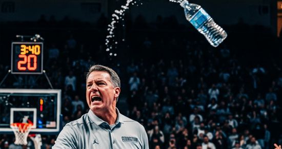 Тренера Джорджтауна отстранили на матч: Кули швырнул бутылку и попал в ребёнка после 80:77 с «Ксавье»