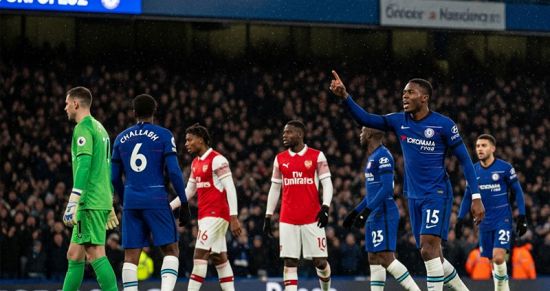 Жаркое дерби в Лондоне: «Челси» вдесятером удержал ничью с «Арсеналом», Мерино спас гостей