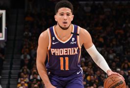 Девин Букер травмировал пах в матче с «Лейкерс», но «Санз» победили — 125:108