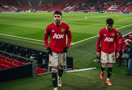 Два игрока «МЮ» согласовали уход после провала с «Эвертоном»: Зиркзее — к «Роме», Леон — в аренду