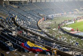 Финал Кубка Колумбии превратился в бой: 59 пострадавших и изъятые 120 кг пиротехники