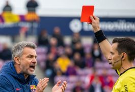 Флик, похоже, пропустит Эль Класико: удалён за аплодисменты арбитру в матче с «Жироной»