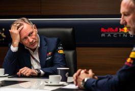 «Хорнер врал обо всём»: Хельмут Марко раскрыл закулисье кризиса в «Ред Булл»