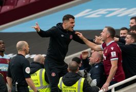 Капитан «Сандерленда» Джака сцепился с фанатом — судья даже остановил игру