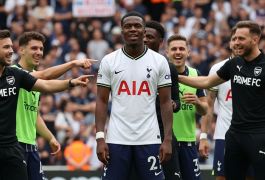 KSI проиграл спор Марку Голдбриджу и надел майку «Тоттенхэма» — в лиге блогеров вспыхнула заварушка