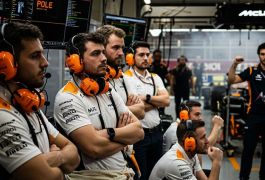 «Не скрывают?» Болельщики возмущены реакцией «Макларена» на поул Пиастри в спринте Катара