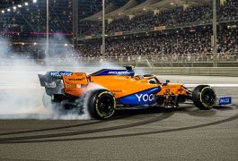 Норрис взял титул и сразу ослушался «Макларен»: устроил «пончики» в Абу‑Даби