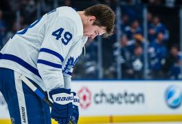 Остон Мэттьюс перестал забивать. Пять причин провала — и есть ли быстрый выход