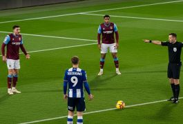 Пенальти-курьёз в Англии: игрок «Рочдейла» передумал бить — мяч отдали «Сканторпу»