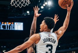 «Сердце и душа» «Спёрс»: Келдон Джонсон вынес «Лейкерс» и повёл Сан‑Антонио в полуфинал Кубка НБА