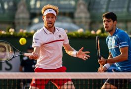 Синнер обошёл Алькараса и стал первой ракеткой на неделю: развязка — в Турине