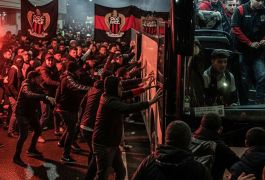 Скандал в «Ницце»: 400 фанатов заблокировали базу и ударили игроков после поражения от «Лорьяна»
