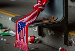 УЕФА оштрафовал «Атлетико» на 30 тысяч евро за расистское поведение фанатов на матче с «Арсеналом»