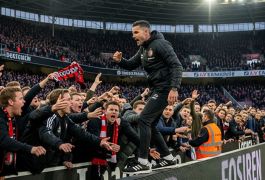 Ван Перси перелез через щиты к фанатам «Фейеноорда»: «Имеют право злиться»