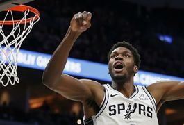 Вембаньяма вернулся в старт «Спёрс»: шесть матчей супер‑шестым — и снова в основе