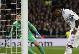 Винисиус предложил Вальверде пробить пенальти — а сам не забил. Ночь, когда Феде получил 10/10