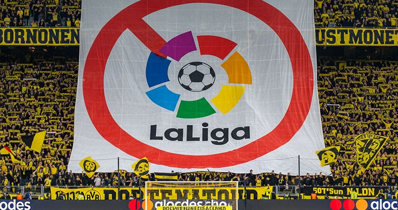 Боруссия против выезда: фанаты Дортмунда вывесили жёсткий баннер в адрес Ла Лиги