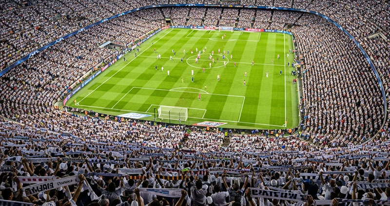 Камп Ноу был белым: зачем Барселоне жёсткий фильтр на матч с Айнтрахтом