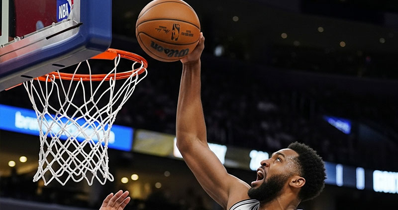 Вембаньям вышел из травмы и вывел Спёрс в финал Кубка НБА против Никс