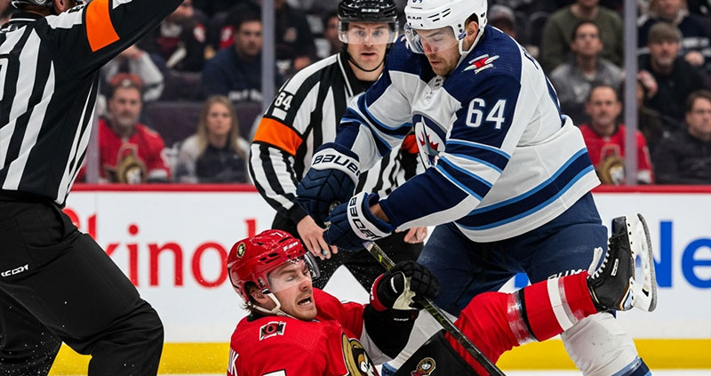 Удар исподтишка по Ткачаку: Оттава в ярости, а 10 минут выписали капитану