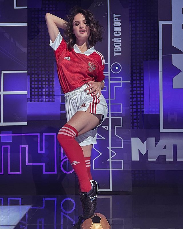 Ведущая «Матч ТВ» Олеся Серегина снялась в откровенной фотосессии для Maxim.
